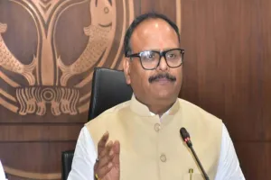 अस्पतालों में दवाओं की उपलब्धता की निगरानी स्वयं करें अधिकारी : डिप्टी सीएम ब्रजेश पाठक