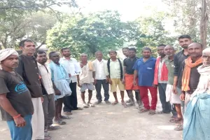 बहराइच: मंदिर की जमीन पर दबंगों ने कर लिया अतिक्रमण