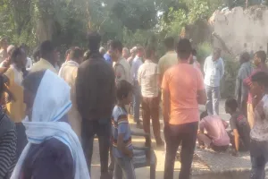 अयोध्या: भूमि विवाद में एक परिवार पर हमला, पति की मौत, पत्नी-बेटी घायल