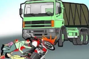 बरेली: लकड़ी से लदे ट्रक की चपेट में आए दो सगे भाई, दोनों की मौत