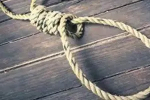 बदायूं: बच्ची की पिटाई पर टोका तो फंदा लगाकर महिला ने दी जान, मचा कोहराम