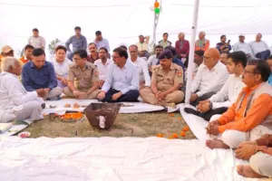 बरेली: जिलाधिकारी ने हवन पूजन कर चौबारी मेले का किया शुभारंभ