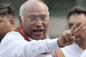 कांग्रेस अध्यक्ष खड़गे ने मोदी पर साधा निशाना, नियुक्ति पत्र बांटना महज ‘चुनावी स्टंट’