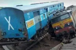 MP: ग्वालियर में ट्रेन के तीन डिब्बे पटरी से उतरे, कोई हताहत नहीं