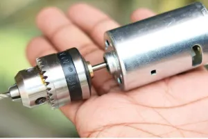 Kanpur: प्राथमिक विद्यालय की हेड टीचर पर Student के हांथ में ड्रिल चलाने का आरोप, BSA की छानबीन में यह आया सामने...