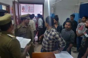 संभल: छत से गिरी महिला की उपचार के दौरान मौत, हंगामा