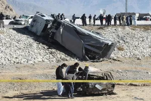 Pakistan : पुलिस की गाड़ी पर आत्मघाती हमला, तीन लोगों की मौत, 24 घायल 