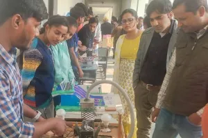 सुल्तानपुर: मॉडल प्रेजेंटेशन में शाश्वत की टीम को मिला पहला स्थान