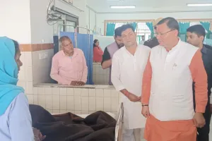 हल्द्वानी: एचएमटी फैक्ट्री पहुंचे धामी, बोले आंकलन कर किसी नतीजे में पहुंचा जाएगा