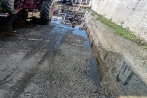 अयोध्या: जल निकासी की समस्या से जूझ रहे लोग, ढाई माह से मिल रहा सिर्फ आश्वासन