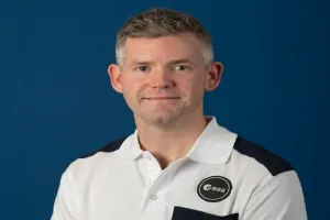 जॉन मैकफॉल ने 19 साल की उम्र में खो दिया था दाहिना पैर, अब अंतरिक्ष यात्री के रूप में हुआ चयन