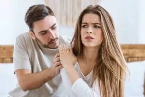 पति की ये आदतें पत्नी को होती हैं नापसंद, ऐसे करें सुधार