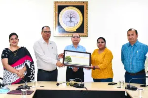 लखनऊ: भाषा विश्वविद्यालय करेगा फ़ोर्ड फ़ॉरेस्ट का निर्माण, किया गया एमओयू