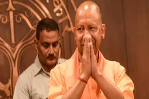 वाराणसी पहुंचे सीएम योगी, 'काशी तमिल संगमम' में करेंगे पीएम मोदी की अगवानी 