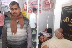 बाराबंकी: खाना बनाते समय महिला सहित तीन झुलसे, अस्पताल में भर्ती 