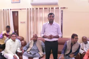 रामपथ चौड़ीकरण: अयोध्या में व्यापारियों ने किया एक दिन के लिए बाजार बंद, लोग रहे हलकान 