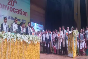 एकेटीयू का 20वां दीक्षांत समारोह आयोजित, डिग्री और मेडल पाकर मेधावियों के खिले चेहरे