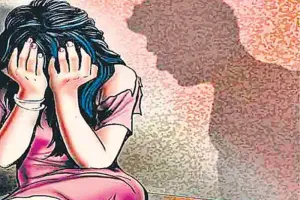 भदोही: गैंगरेप पीड़िता दलित महिला को मुकदमा वापस लेने की धमकी, मामला दर्ज