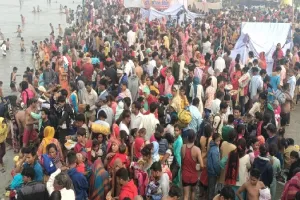 अमरोहा: कार्तिक पूर्णिमा पर श्रद्धालुओं ने पतित पावनी गंगा में लगाई डुबकी, तिगरी धाम में उमड़ी की भीड़