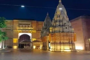 चंद्र ग्रहण और सूतक काल के चलते  देवालयों के पट आम श्रद्धालुओं के लिए बंद