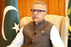 इमरान खान ने राष्ट्रपति अल्वी को लिखा पत्र, सत्ता के ‘दुरुपयोग’ को रोकने के लिए की कार्रवाई की मांग