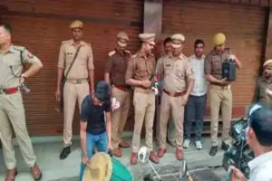 गोरखपुर में पुलिस प्रशासन की बड़ी कार्रवाई, गैंगस्टर डॉक्टर के परिवार का नर्सिंग होम किया सील