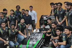 IIT-मद्रास के छात्रों ने लॉन्च की देश की पहली Electric फॉर्मूला रेसिंग कार