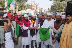 11वीं शरीफ पर कानपुर में शान से निकाला गया जुलूस-ए-गौसिया, पूरे शहर में गूंजी अल मदद की आवाज