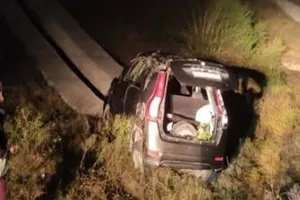 आजमगढ़ में पूर्वांचल एक्सप्रेस-वे पर भीषण सड़क हादसा, मां-बेटे की मौत, चार गंभीर