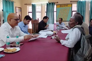 बरेली: अधिकारियों ने सुनी फरियादियों की शिकायतें, कई समस्याओं का मौके पर किया निस्तारण