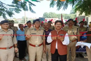 यातायात माह: बिना हेलमेट व सीट बेल्ट के न चलायें वाहन