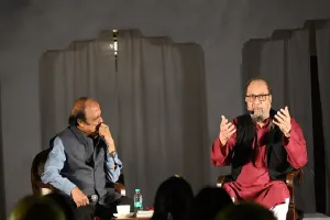 लखनऊ : सईद नकवी की किताब 'कहां गए मुसलमान' ने उठाए कई सवाल