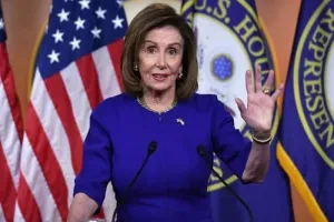 नैन्सी पेलोसी का US के लोगों से आग्रह, अमेरिकी लोकतंत्र की रक्षा के लिए करें मतदान