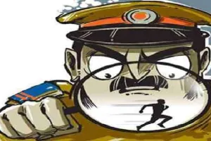 बांदा : प्रेमी संग महिला फरार, जेवर-नकदी साथ ले गई