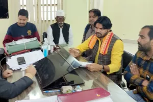 बाजपुर: धार्मिक स्थल के निकट मीट की बिक्री करने का आरोप 