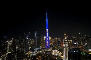 दुबई में बुर्ज खलीफा के पास 35 मंजिला इमारत में लगी भीषण आग, कई घंटों बाद पाया गया काबू