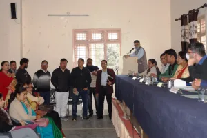 हल्द्वानी: गांव में नक्शा पास कराने की अनिवार्यता पर हंगामा
