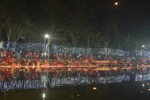 बाराबंकी : देव दीपावली पर जगमगाया शक्ति धाम महादेव तालाब