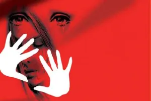 अमानवीय हरकत : बेटी के जन्म से नाराज पति ने पत्नी के प्राइवेट पार्ट में झोंकी लाल मिर्च