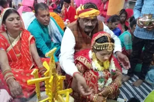  चित्रकूट : राज्यमंत्री ने दिया 11 नवदंपतियों को आशीर्वाद