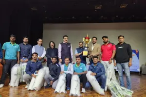 खिलाड़ियों का सम्मान : विप्रज और सोनाली को मिला क्रिकेट ऑफ द ईयर का खिताब