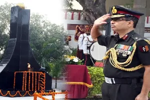 लखनऊ : लेफ्टिनेंट जनरल संदीप मुखर्जी हुए सेवानिवृत्त