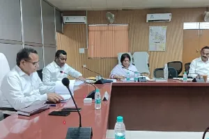 अयोध्या विजन 2047 : मार्गों के चौड़ीकरण व हवाई अड्डा निर्माण में तेज लाने पर जोर