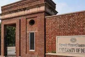 CUET DU Admission : डीयू में 9000 सीटें खाली, मिड एंट्री का दरवाजा खुला