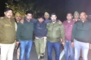 मेरठ: डकैती डालने वाले बदमाशों से पुलिस की मुठभेड़, पैर में लगी गोली 