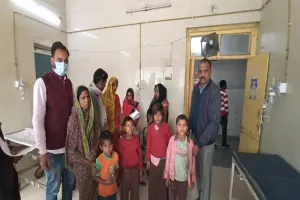 बहराइच: विद्यालय में लड़ते हुए घुसे सांड, हमले में सात छात्र घायल