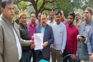 जौनपुर: दबंगों द्वारा पत्रकार की पिटाई, पत्रकार संगठनों ने सौंपा ज्ञापन