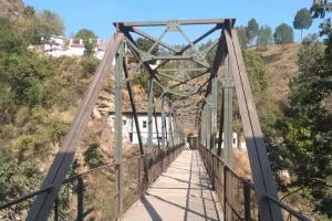  गरमपानी: कभी भी थम सकती है छह से ज्यादा गांवों की आवाजाही