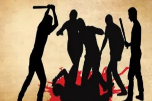 लखनऊ: प्रॉपर्टी डीलर पर जानलेवा हमला, ऑफिस में घुसकर लाठी-डंडों से पीटा  
