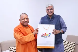 लखनऊ: CM योगी से केंद्रीय मंत्री गजेंद्र सिंह शेखावत ने की मुलाकात 